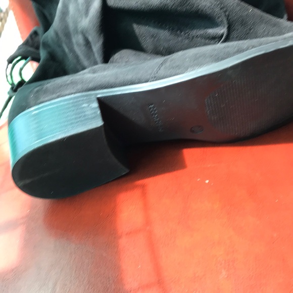 Over the knee boots - Picture 4 of 5